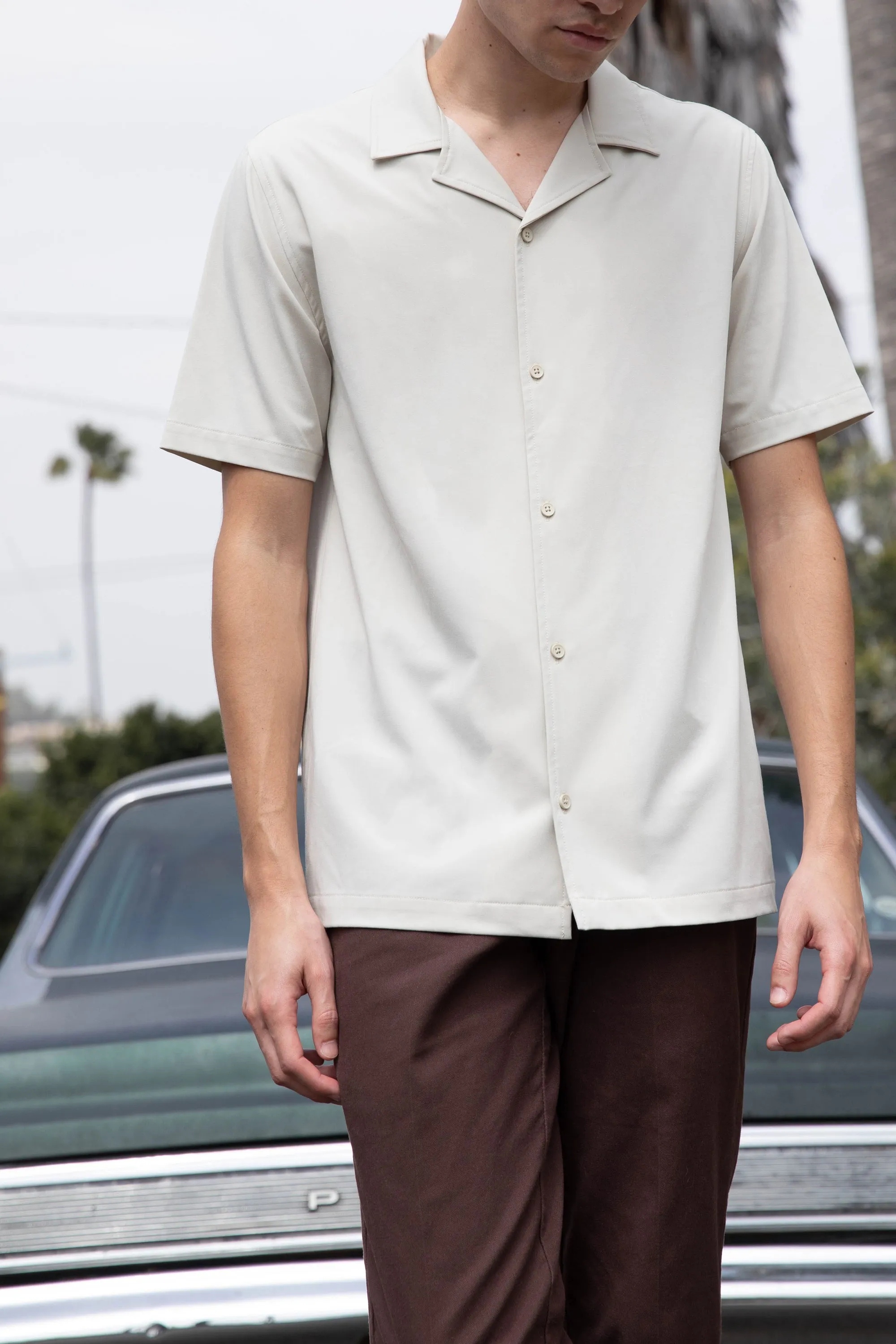 COLLARED SHORT SLEEVE SHIRT