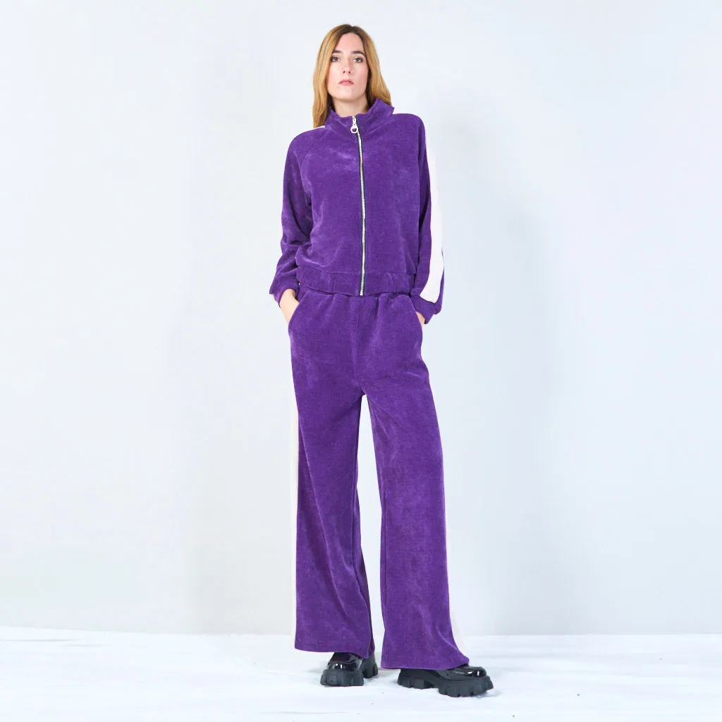 Cropped zip-up jacket and wide-leg pants wholesale