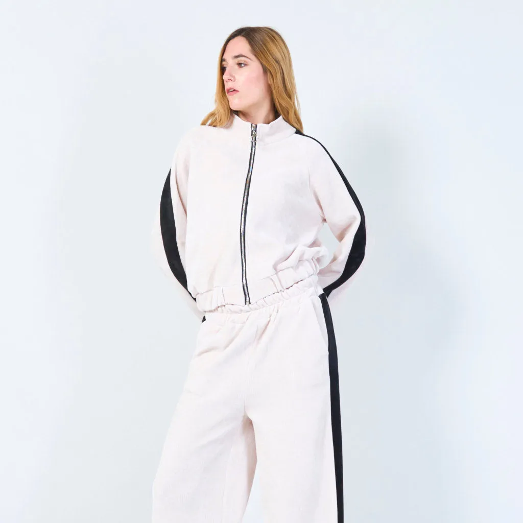 Cropped zip-up jacket and wide-leg pants wholesale