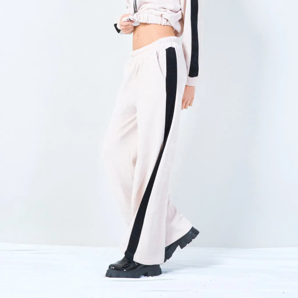 Cropped zip-up jacket and wide-leg pants wholesale