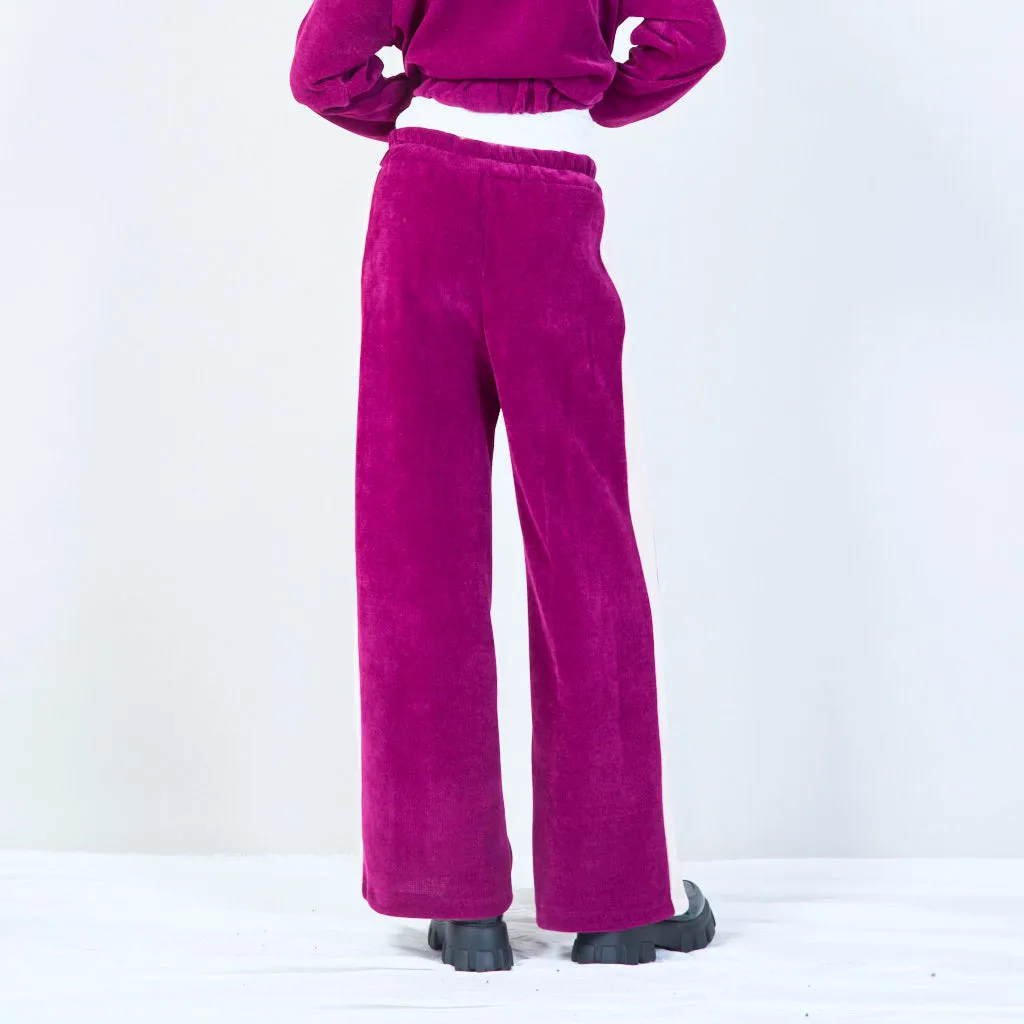 Cropped zip-up jacket and wide-leg pants wholesale