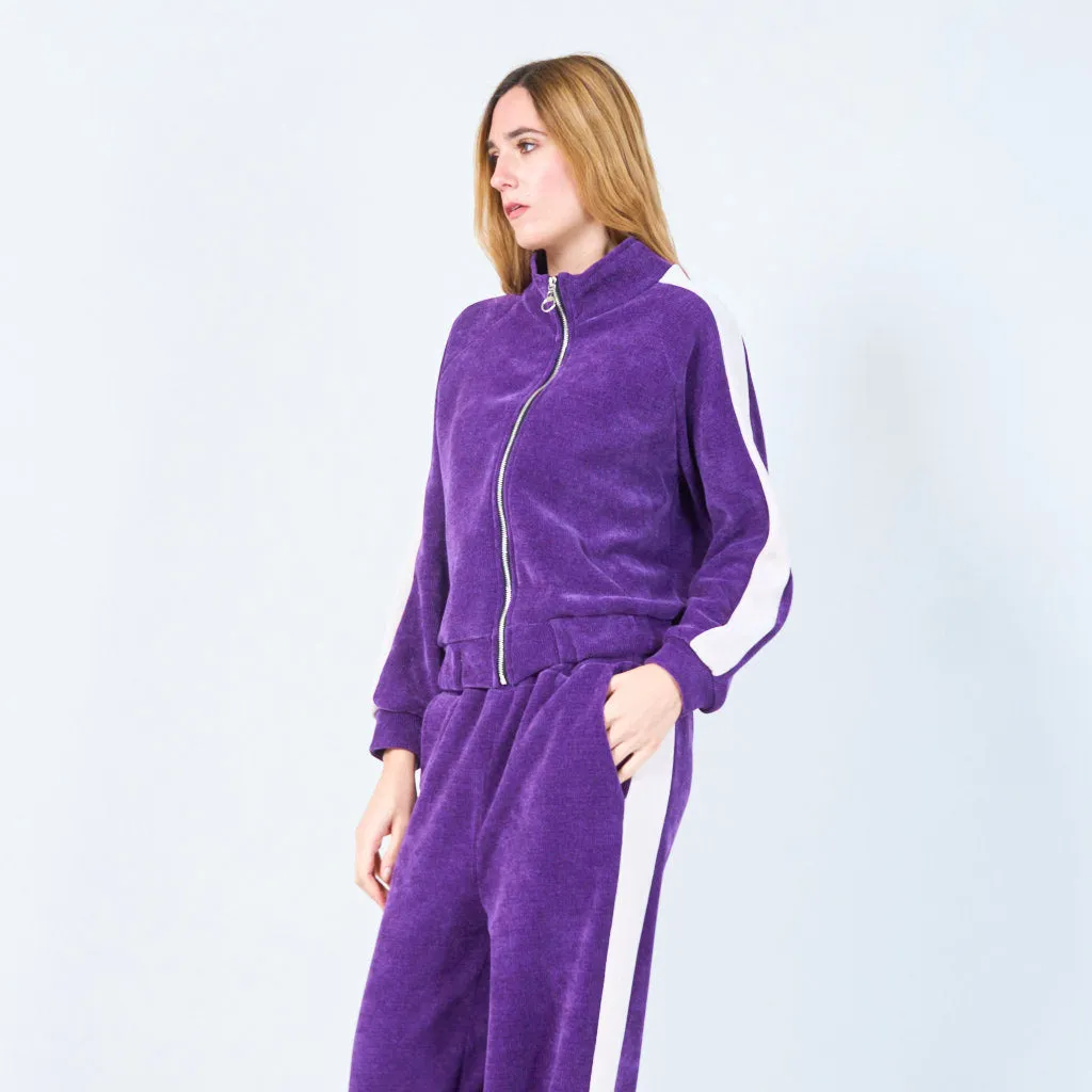 Cropped zip-up jacket and wide-leg pants wholesale