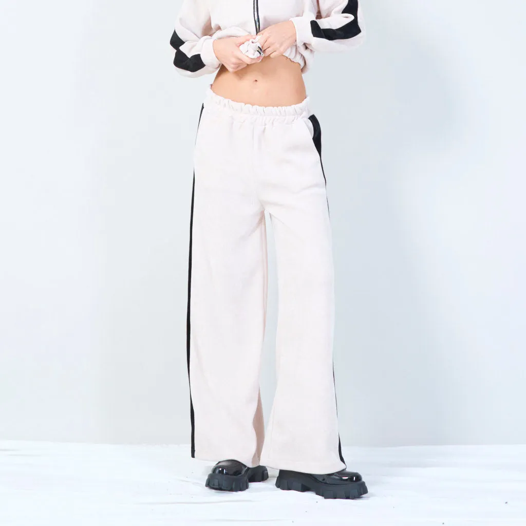 Cropped zip-up jacket and wide-leg pants wholesale