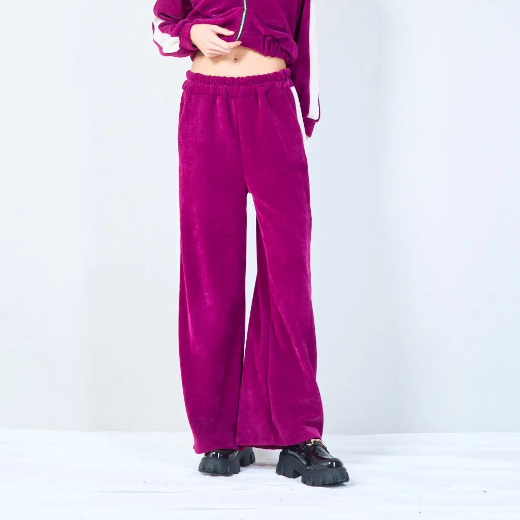 Cropped zip-up jacket and wide-leg pants wholesale