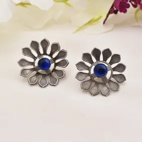 Daisy Silver Stud Earrings