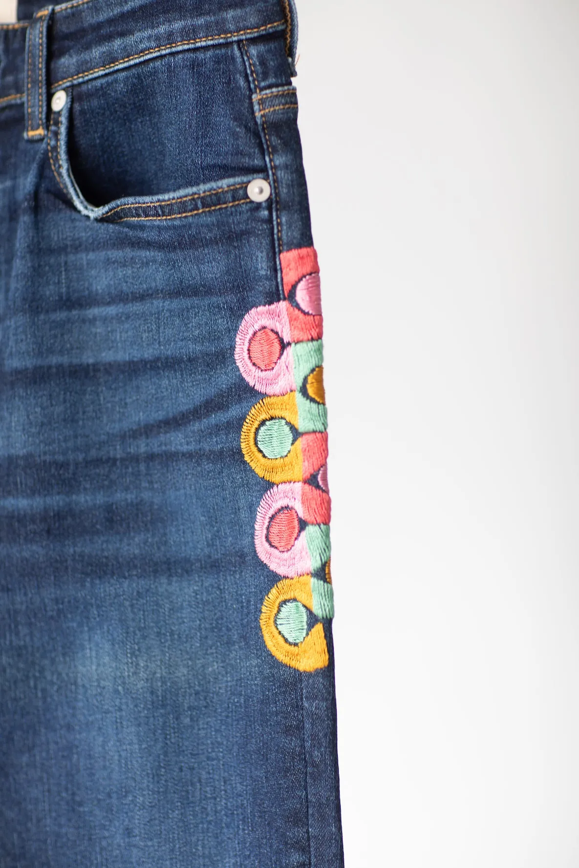 Eighteen | Shape Shifters Collection
