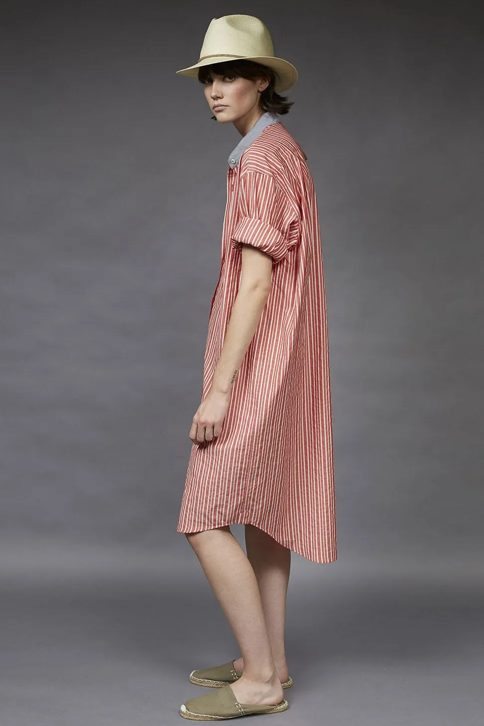elongated shirt red stripe