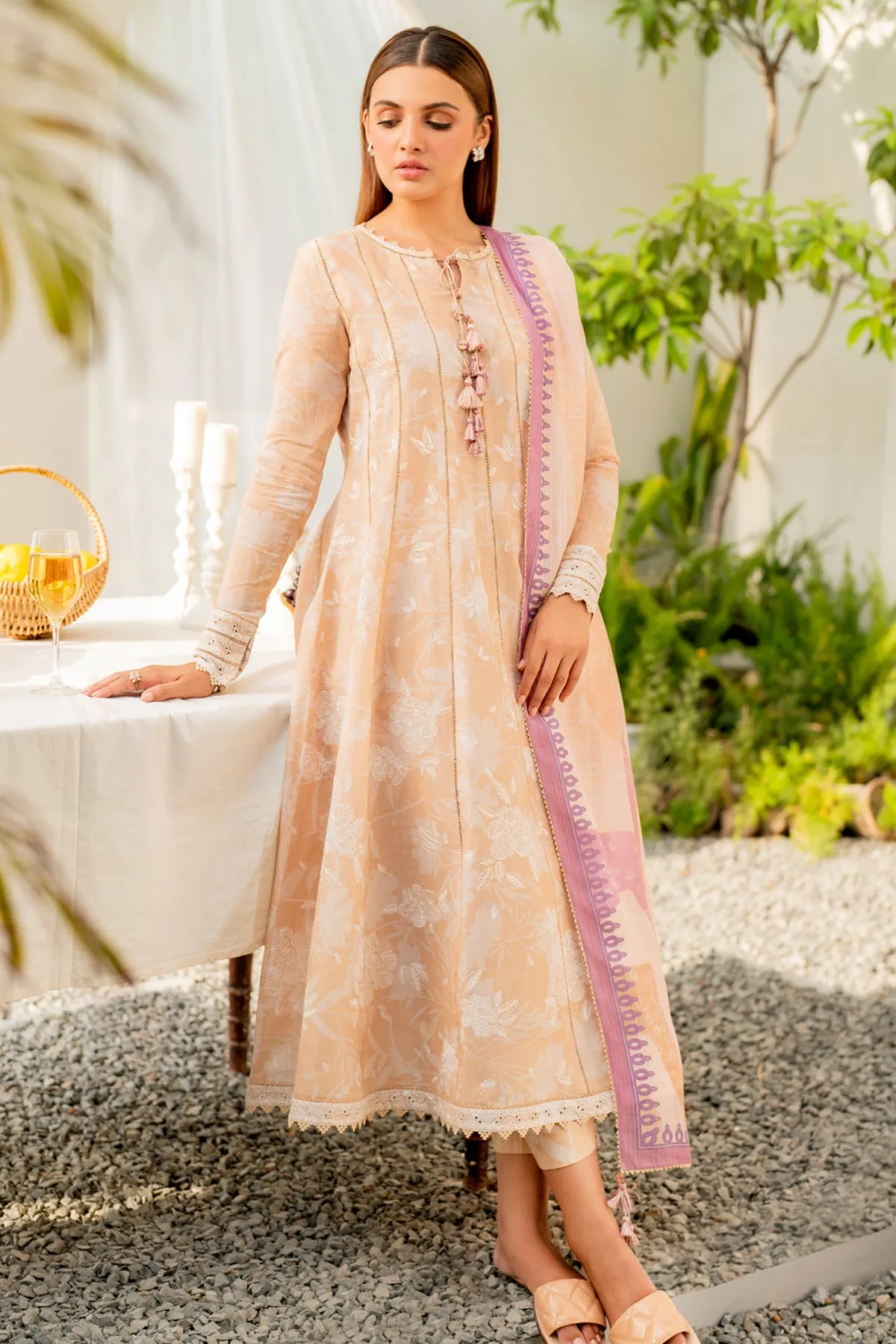 EMBROIDERED LAWN USE-9047