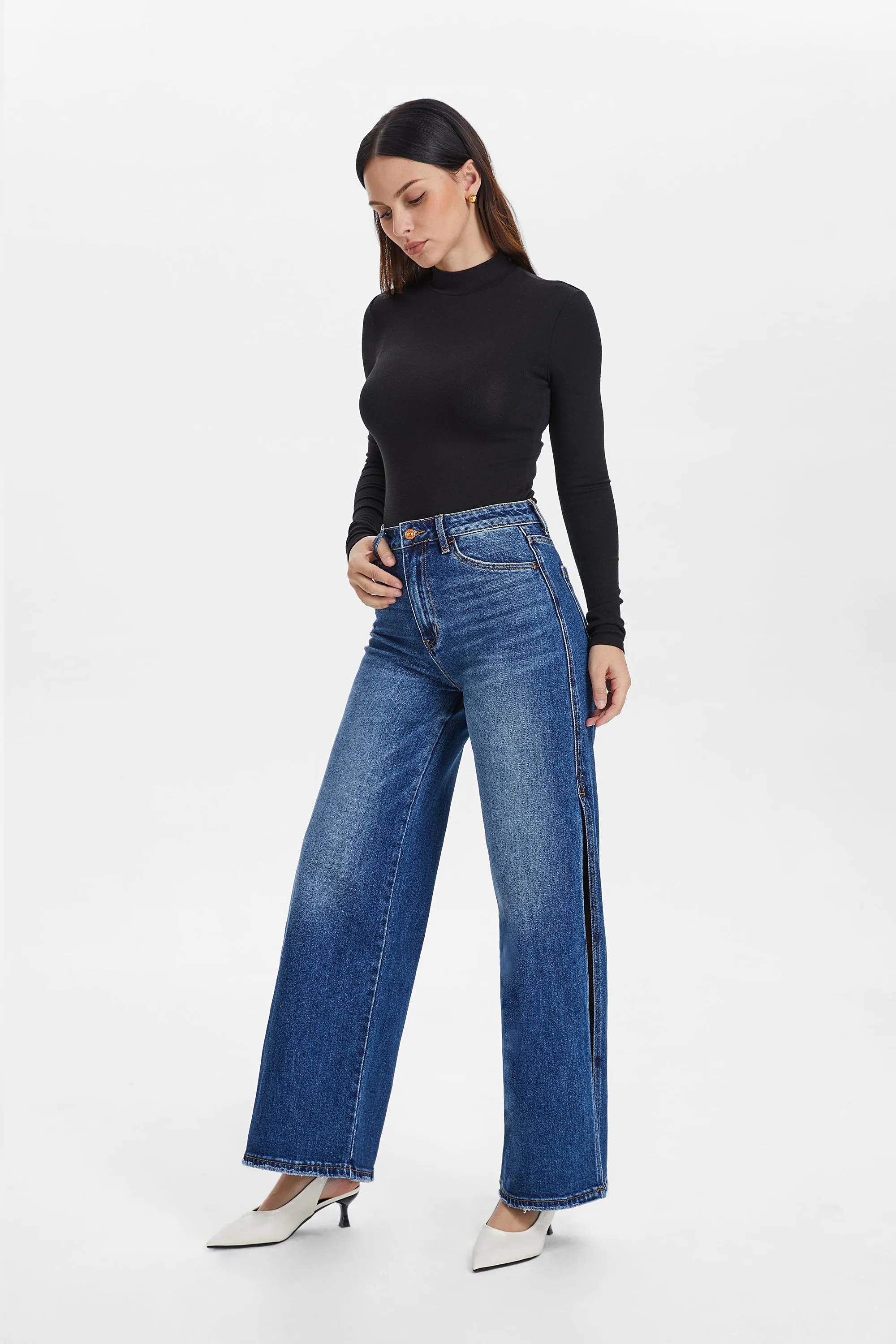 HIGH RISE WIDE LEG JEANS WITH SLIT BYW8037 LOVELY