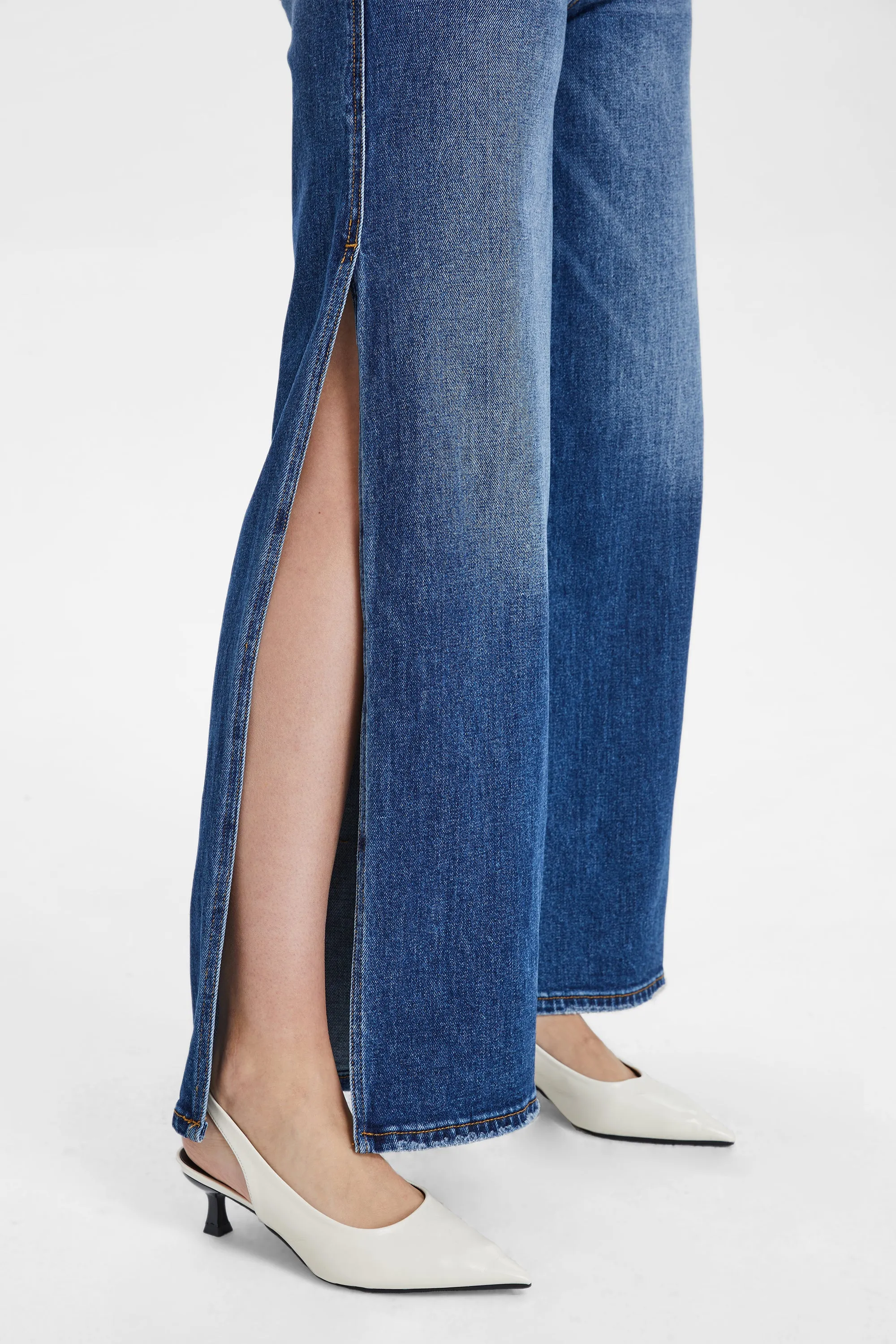 HIGH RISE WIDE LEG JEANS WITH SLIT BYW8037 LOVELY