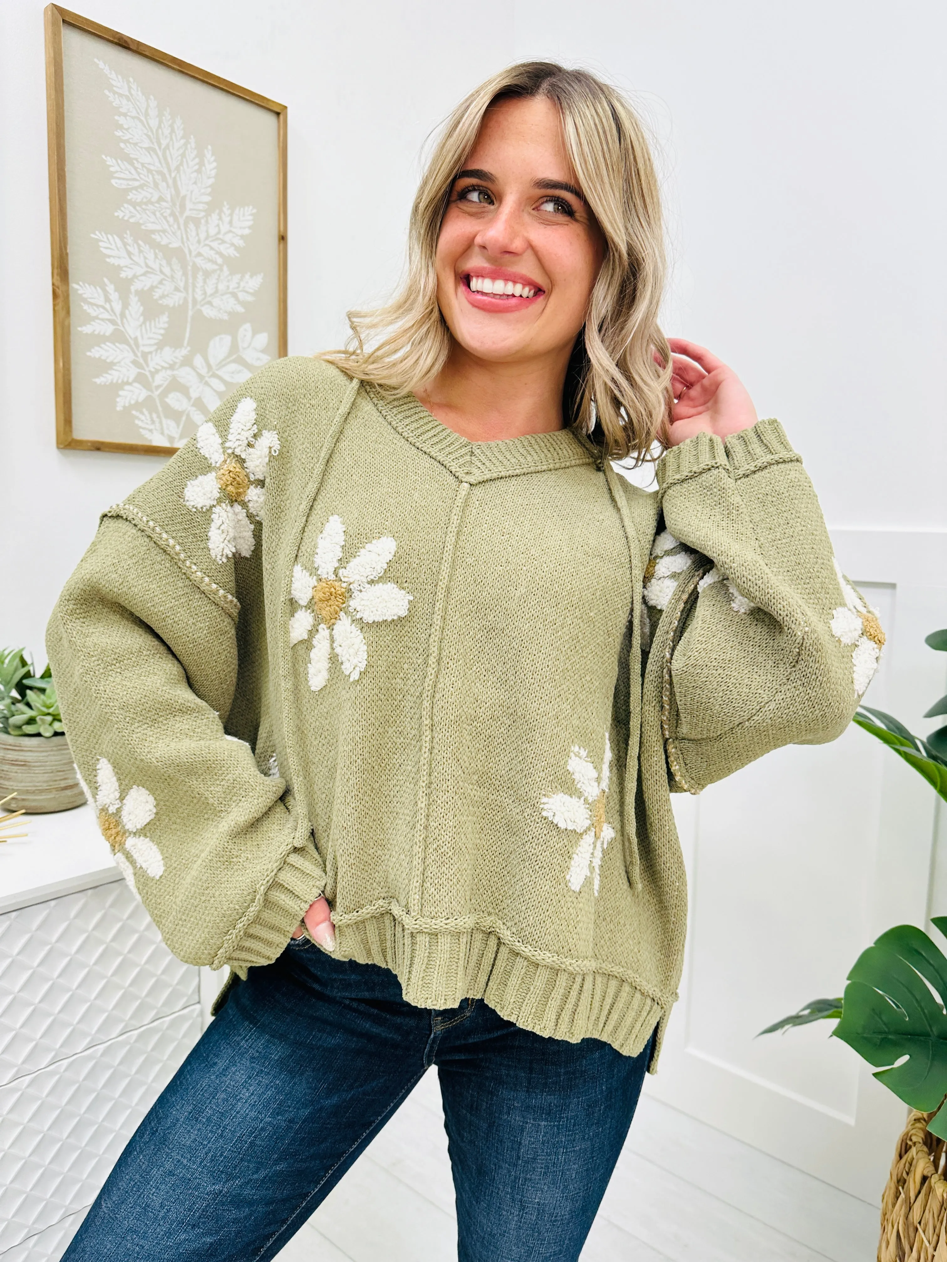 Lovely Daisies Sweater In Basil