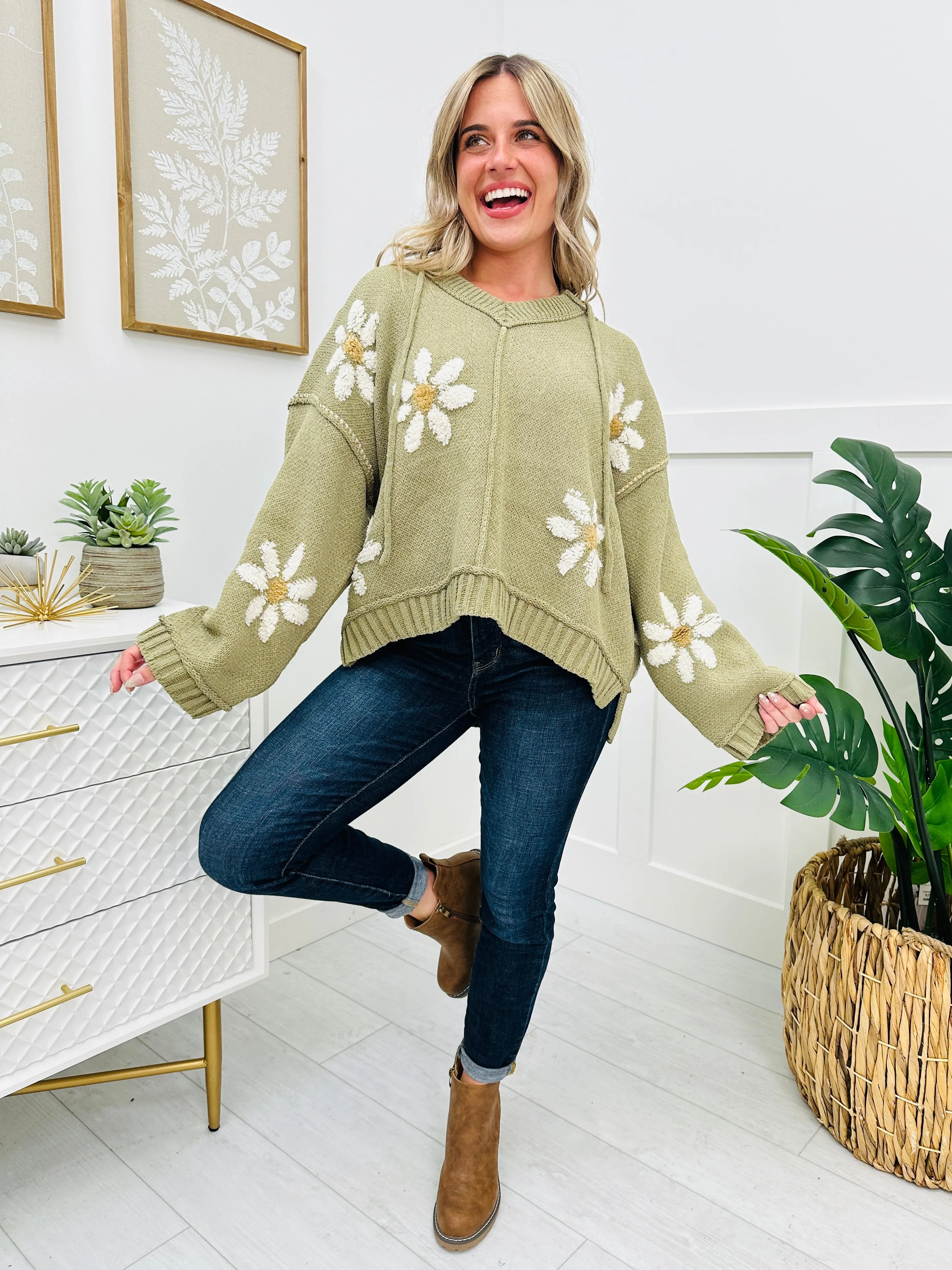 Lovely Daisies Sweater In Basil