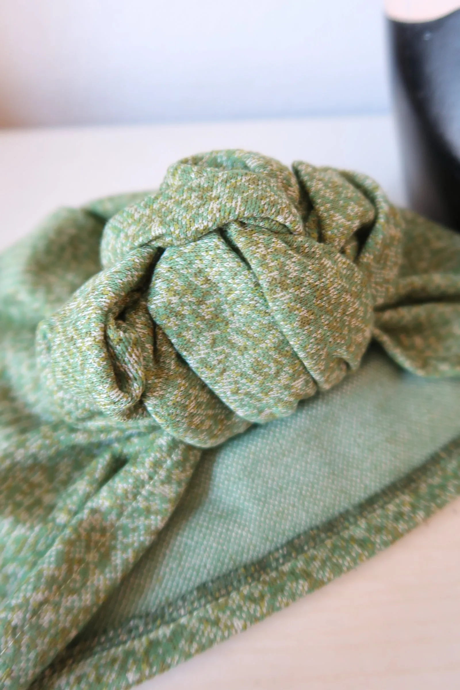 SMALL KNOT Green Tweed (Full Coverage) 1940s Style Pre-tied Turban